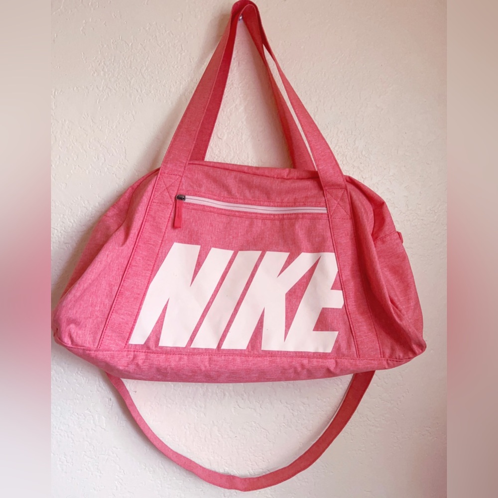 Pink Nike gym bag good condition